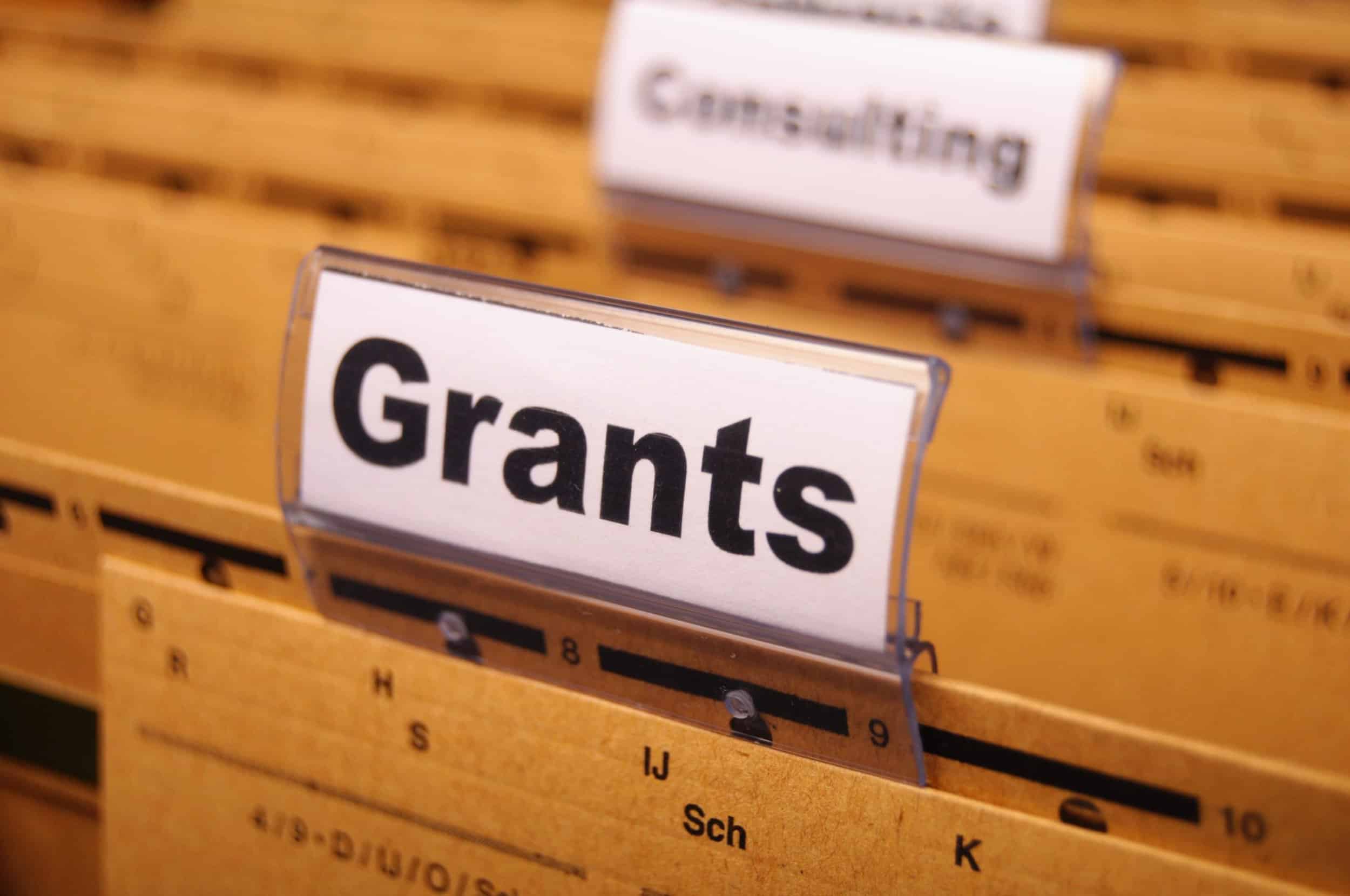 How to Apply for Art Grants